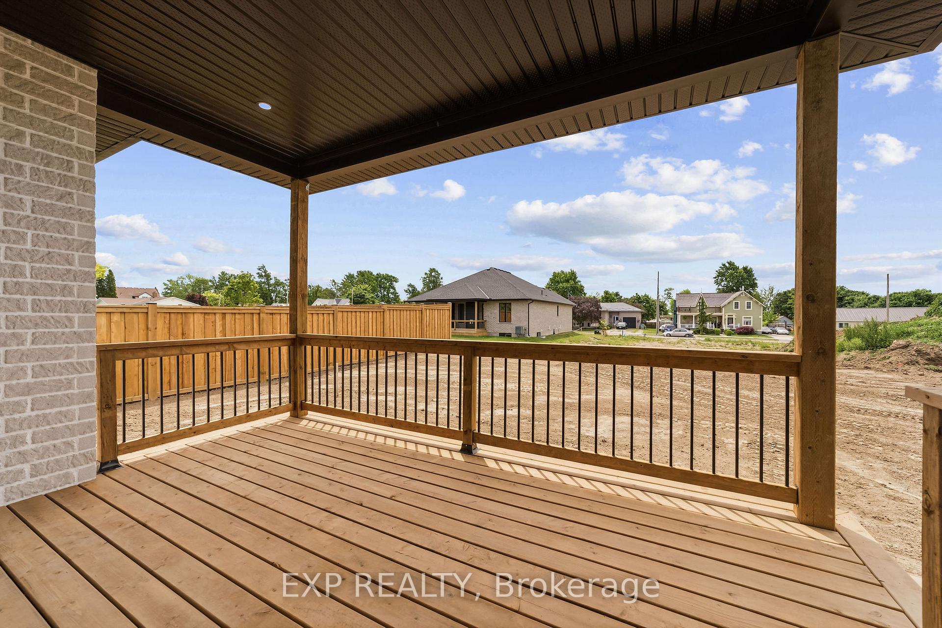 Photo 15 of 404 Erie Street, Warwick, Watford — HOMEH