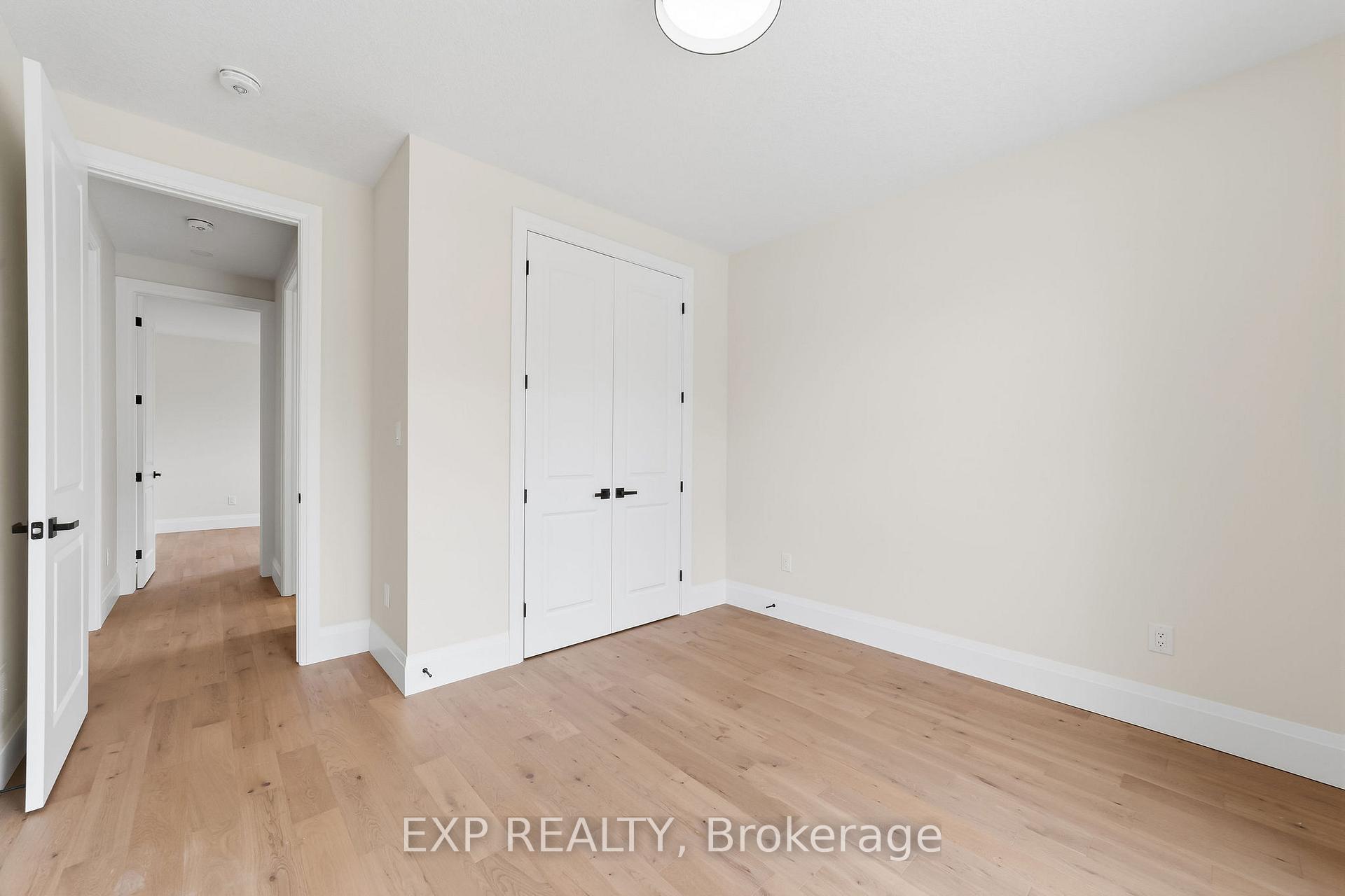 Photo 20 of 404 Erie Street, Warwick, Watford — HOMEH