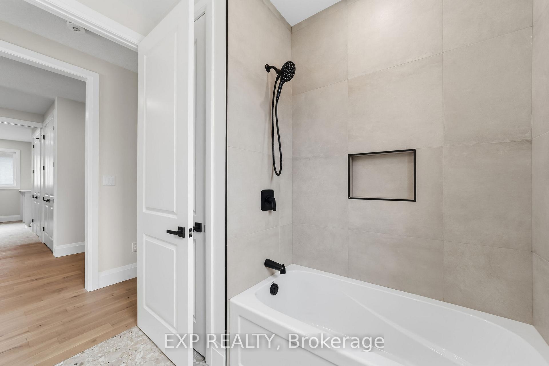 Photo 22 of 404 Erie Street, Warwick, Watford — HOMEH