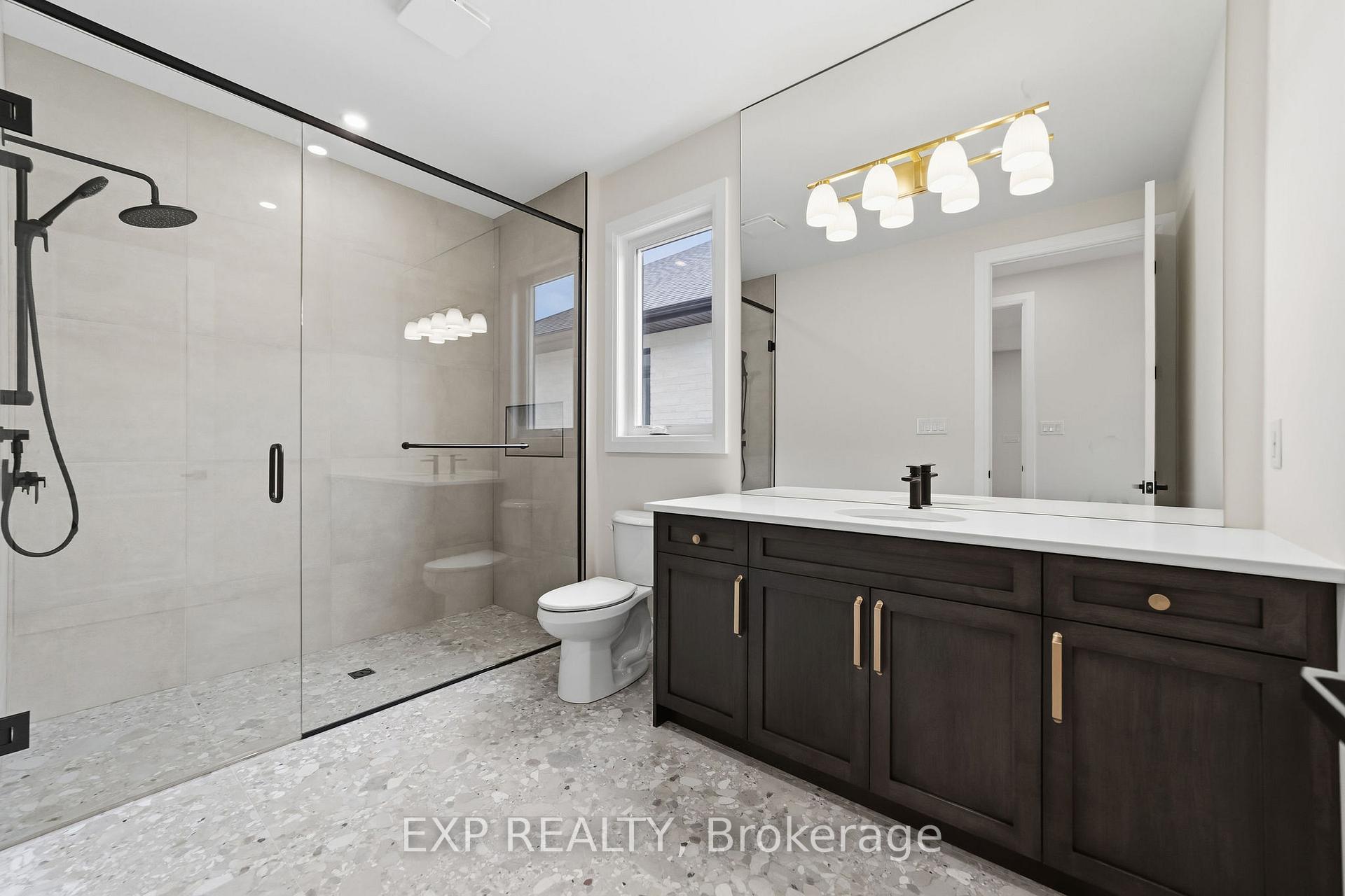 Photo 27 of 404 Erie Street, Warwick, Watford — HOMEH