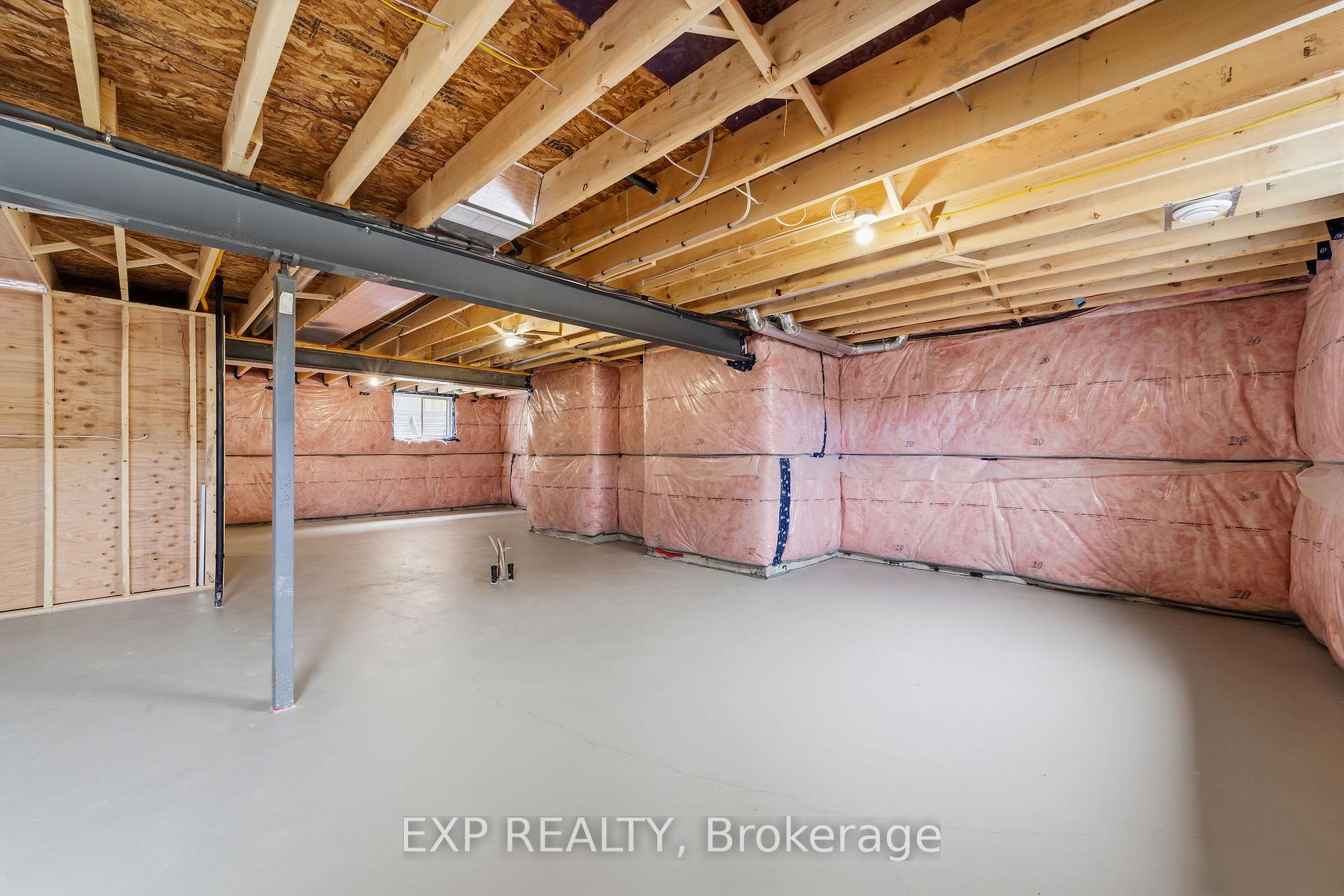 Photo 30 of 404 Erie Street, Warwick, Watford — HOMEH