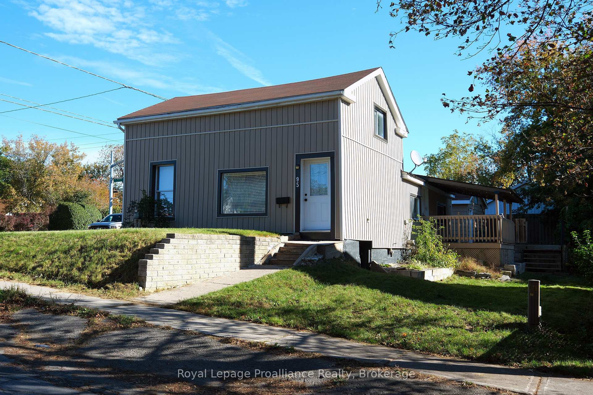 Photo 2 of 95 Grier Street, Belleville, Belleville Ward — HOMEH