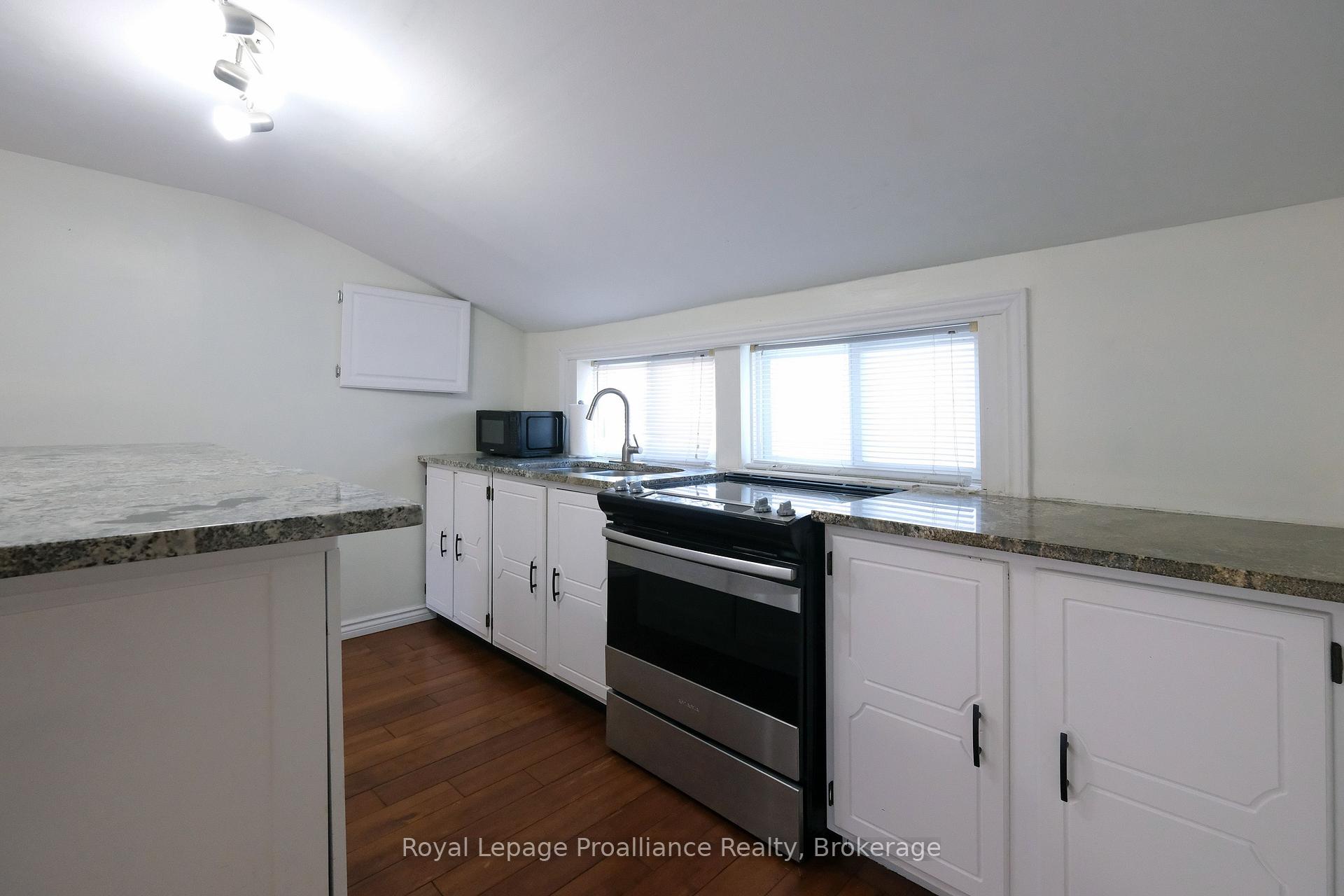 Photo 40 of 95 Grier Street, Belleville, Belleville Ward — HOMEH