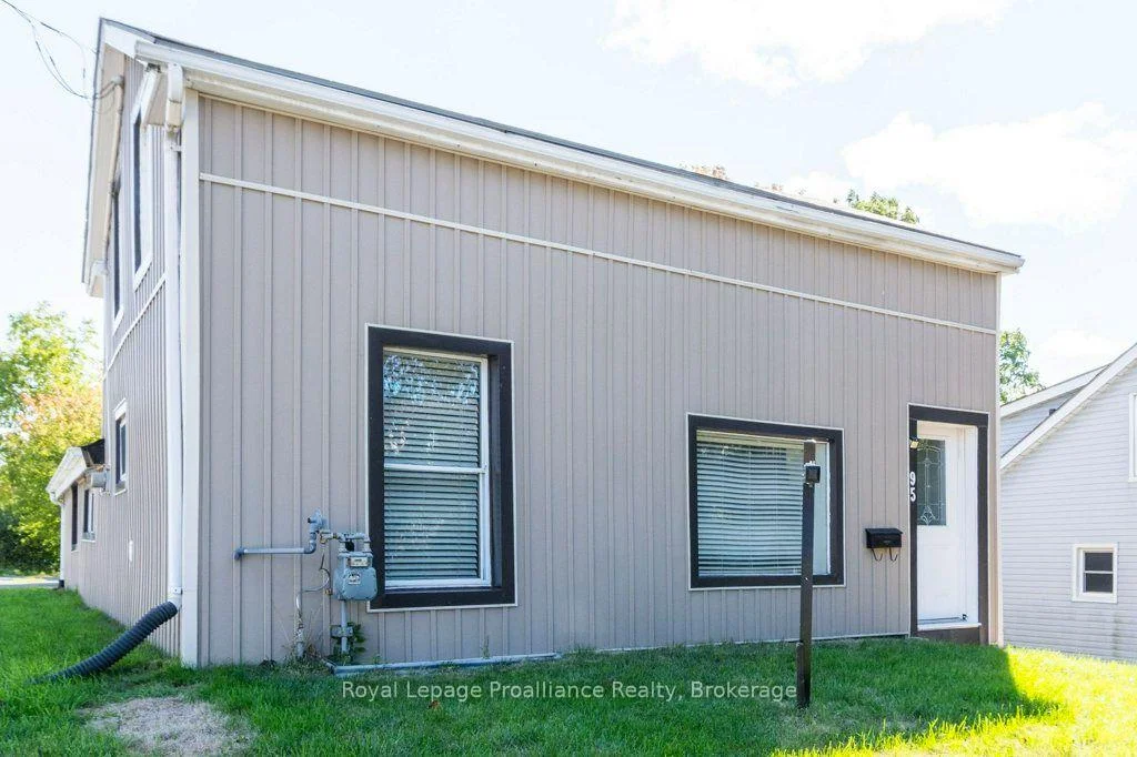 Photo 5 of 95 Grier Street, Belleville, Belleville Ward — HOMEH