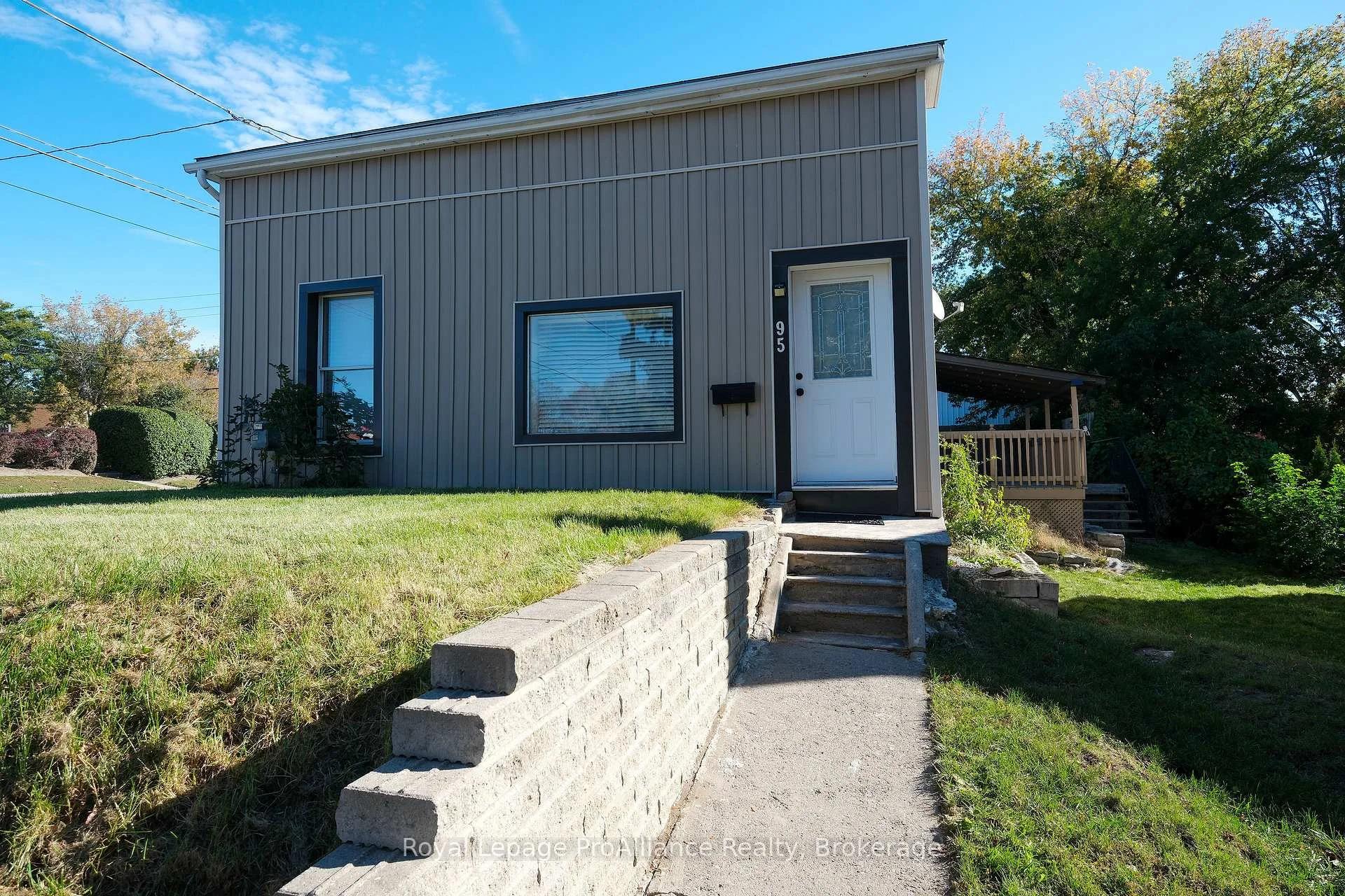 Photo 6 of 95 Grier Street, Belleville, Belleville Ward — HOMEH