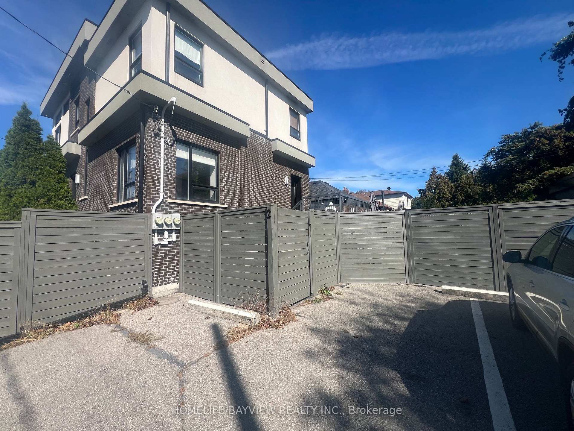 Photo 2 of Unit Unit 2, 379 O'Connor Drive, Toronto, East York — HOMEH