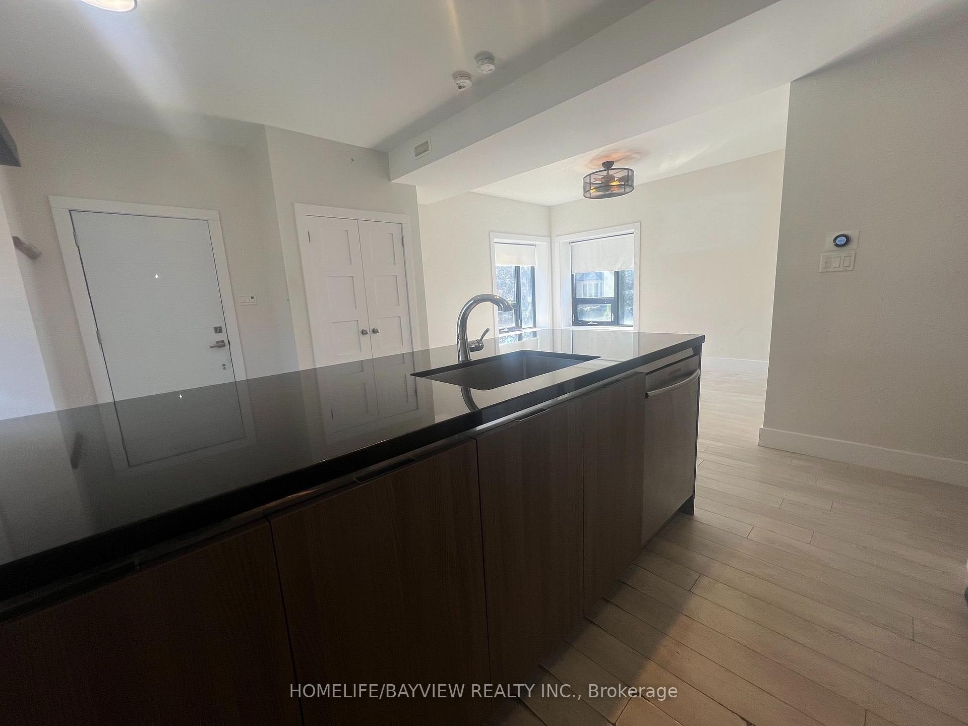 Photo 6 of Unit Unit 2, 379 O'Connor Drive, Toronto, East York — HOMEH