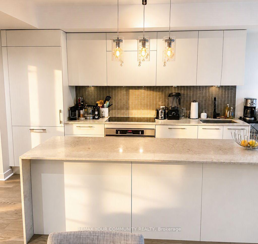 Photo 4 of Unit 305, 501 Adelaide Street W, Toronto, Waterfront Communities — HOMEH