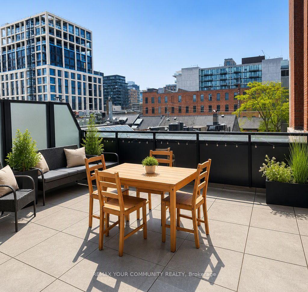Photo 6 of Unit 305, 501 Adelaide Street W, Toronto, Waterfront Communities — HOMEH