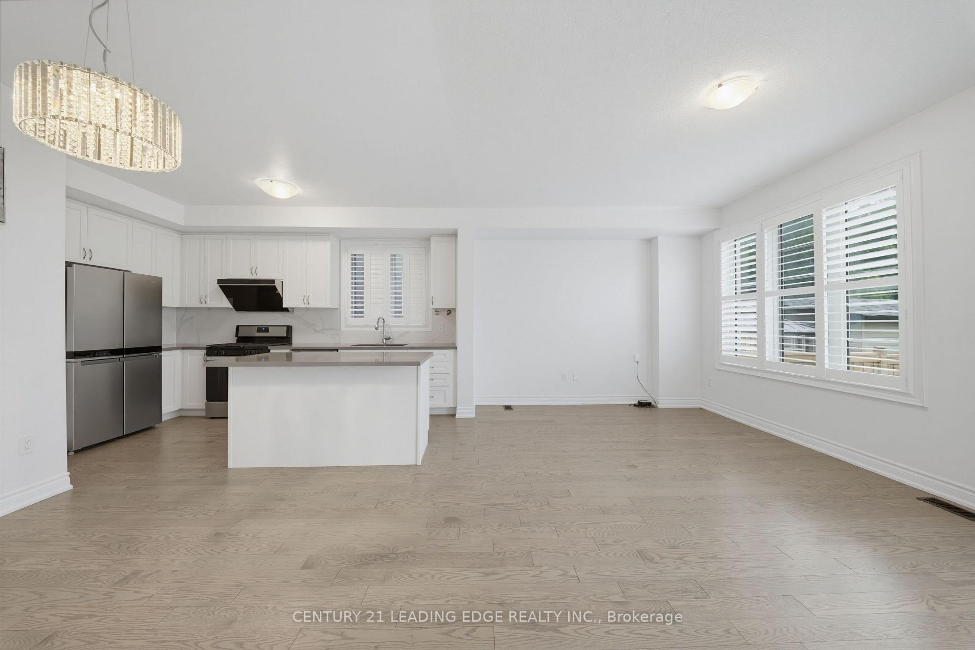 Photo 6 of 28 Liam Lane, Markham, Cedarwood — HOMEH