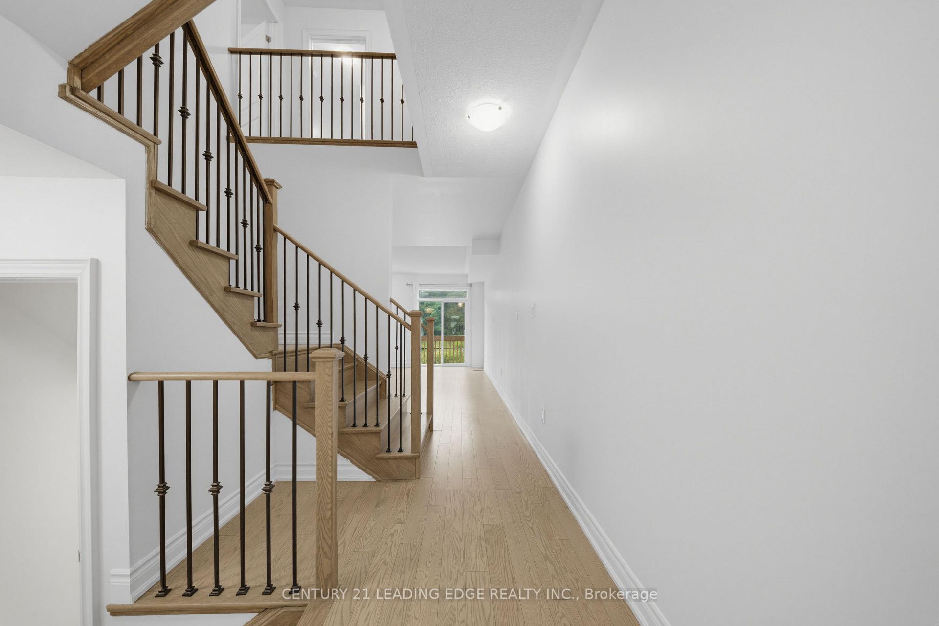 Photo 12 of 28 Liam Lane, Markham, Cedarwood — HOMEH