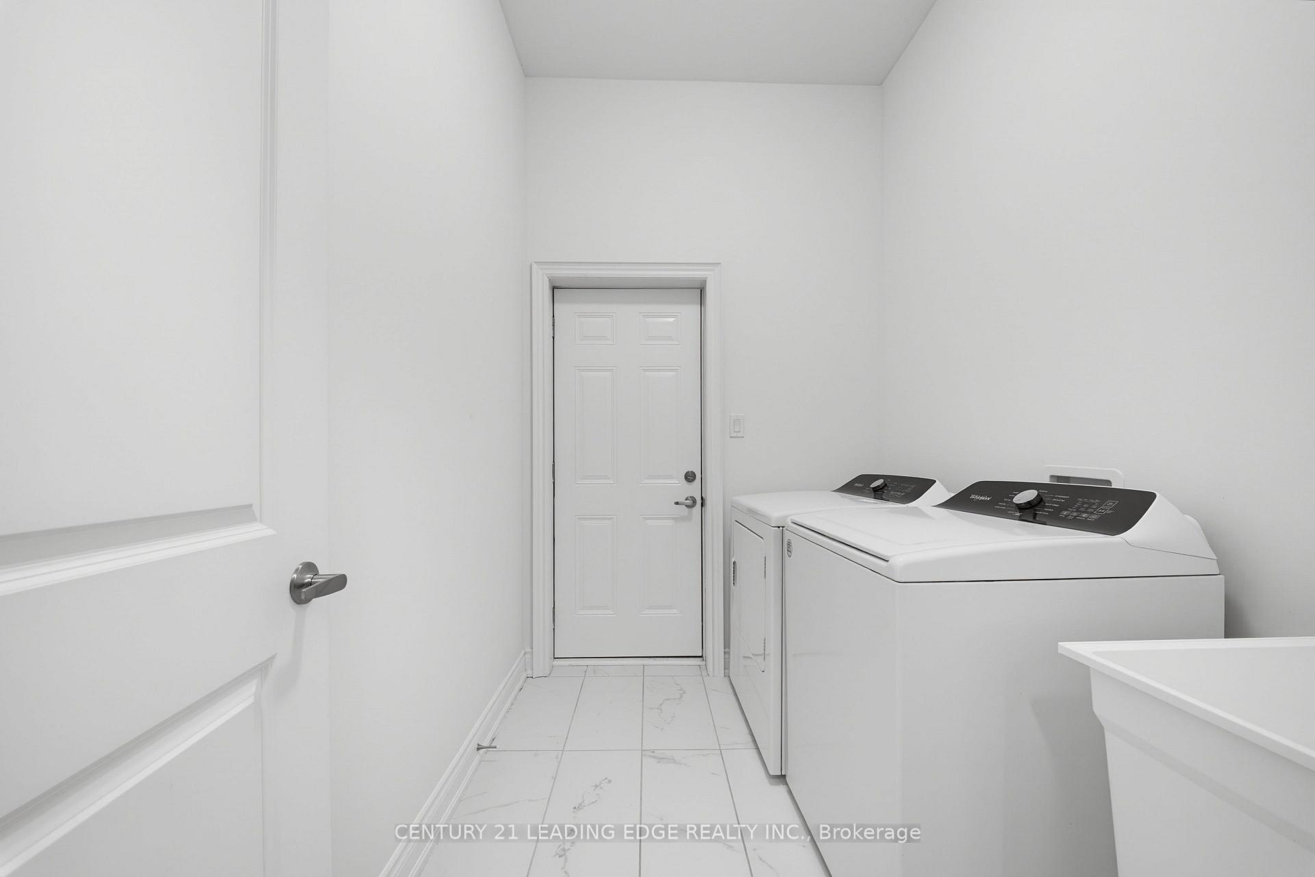 Photo 15 of 28 Liam Lane, Markham, Cedarwood — HOMEH