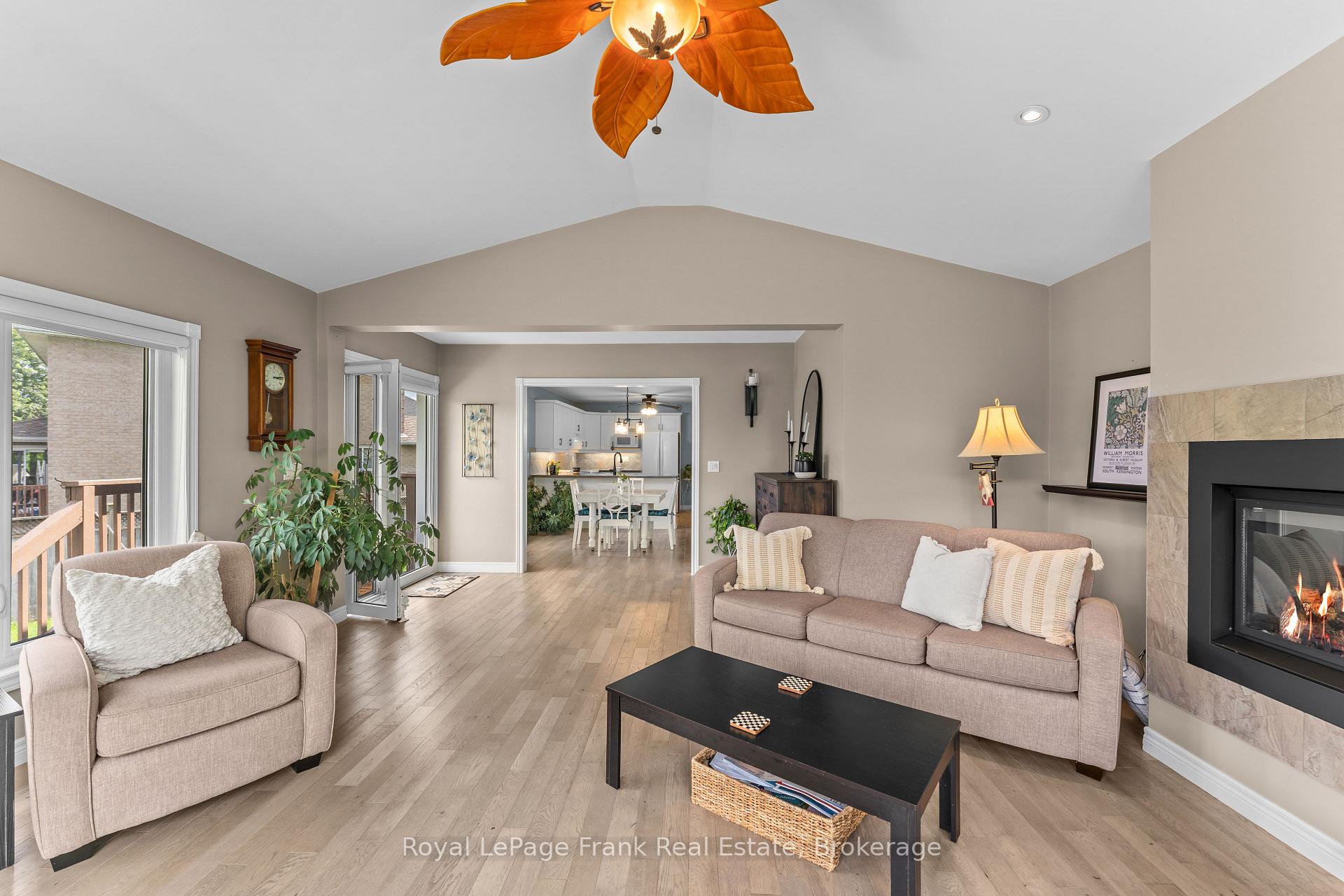Photo 19 of 18 Matthews Court, Peterborough, Monaghan Ward 2 — HOMEH