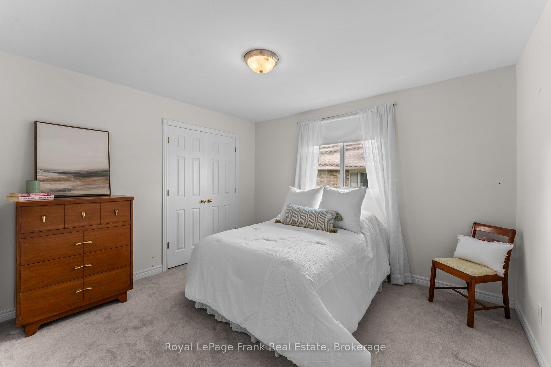 Photo 25 of 18 Matthews Court, Peterborough, Monaghan Ward 2 — HOMEH