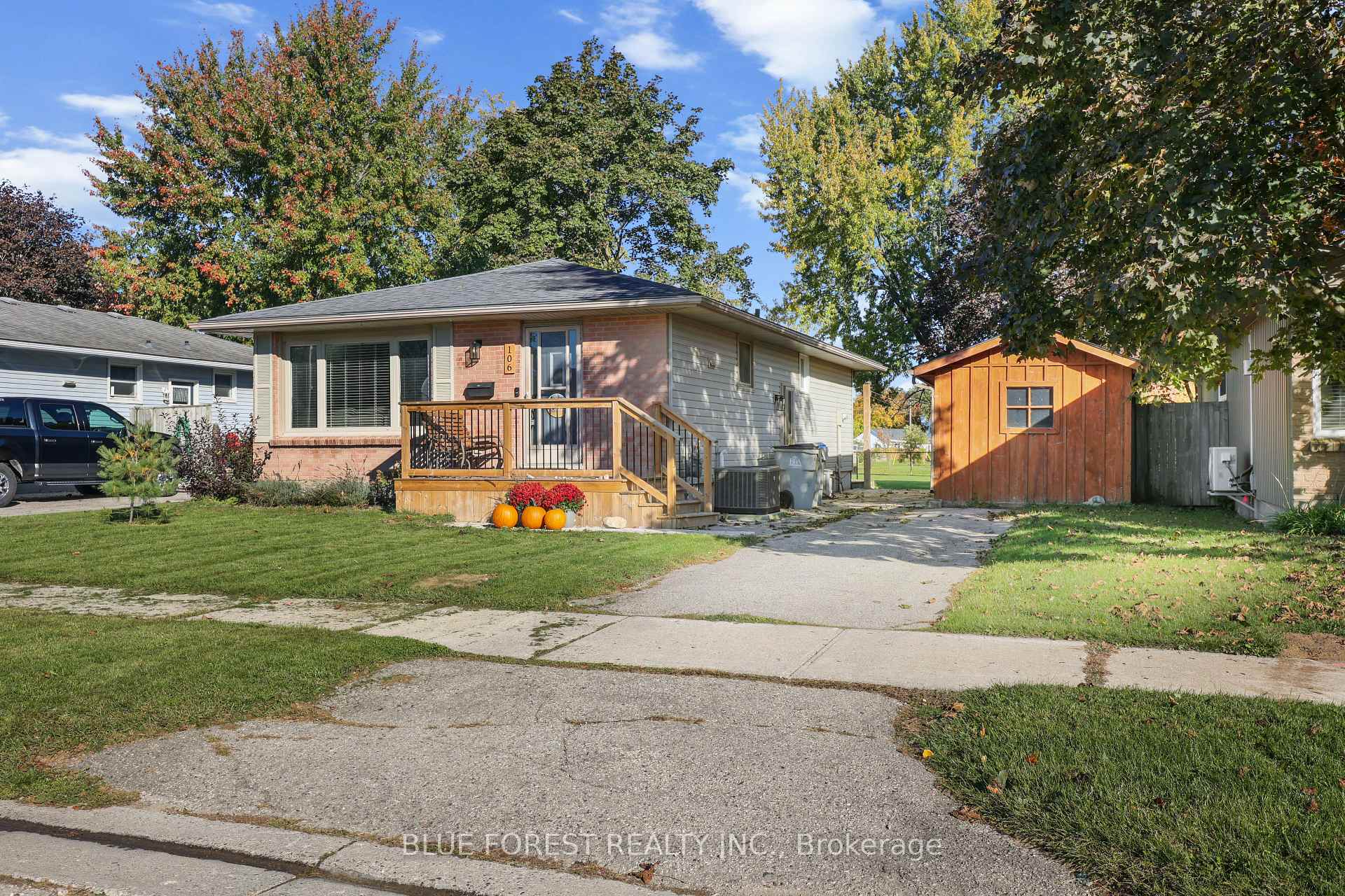 Photo of 106 Harold Ct