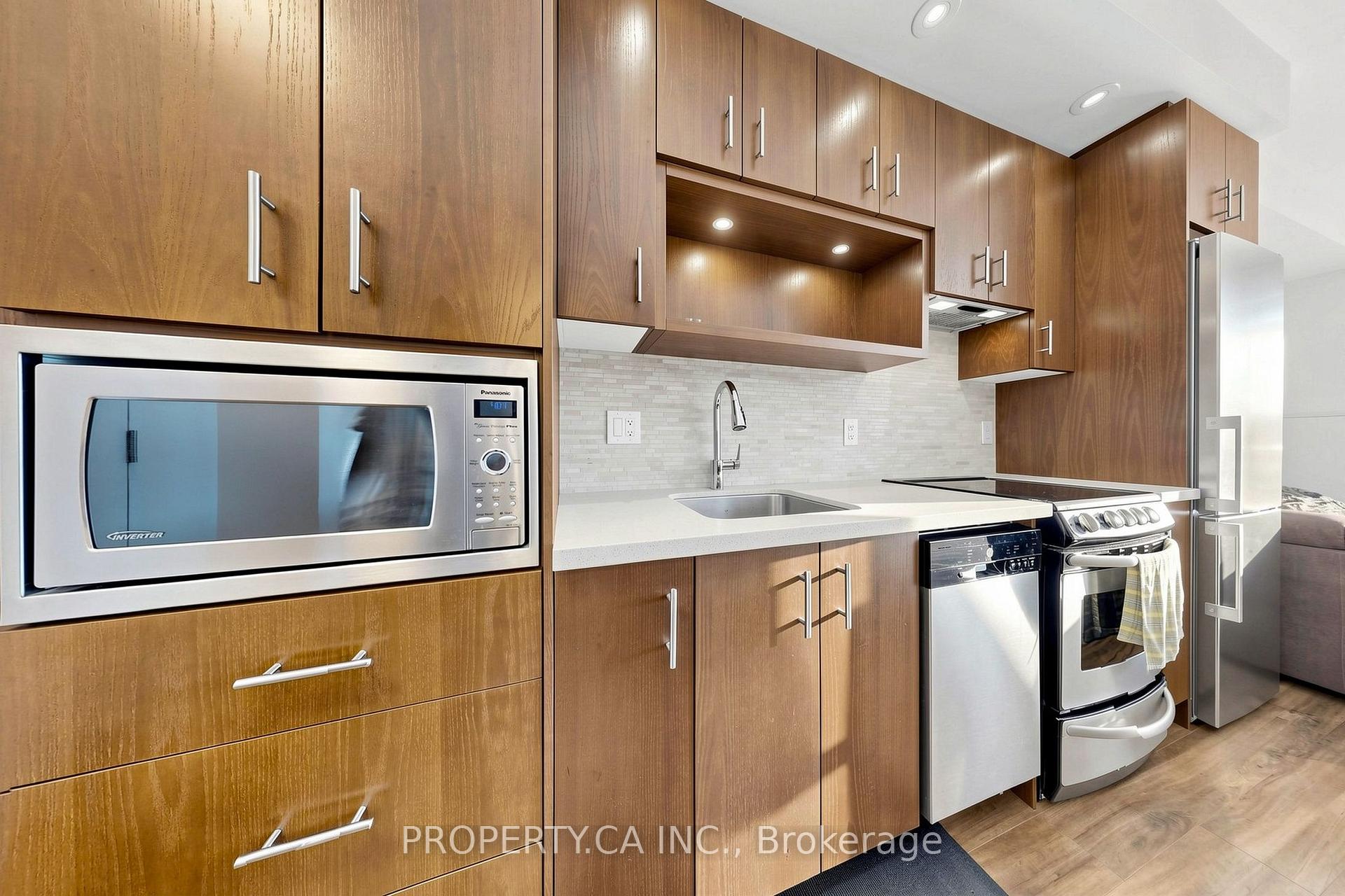 Photo 12 of Unit 221, 457 Plains Road E, Burlington, LaSalle — HOMEH
