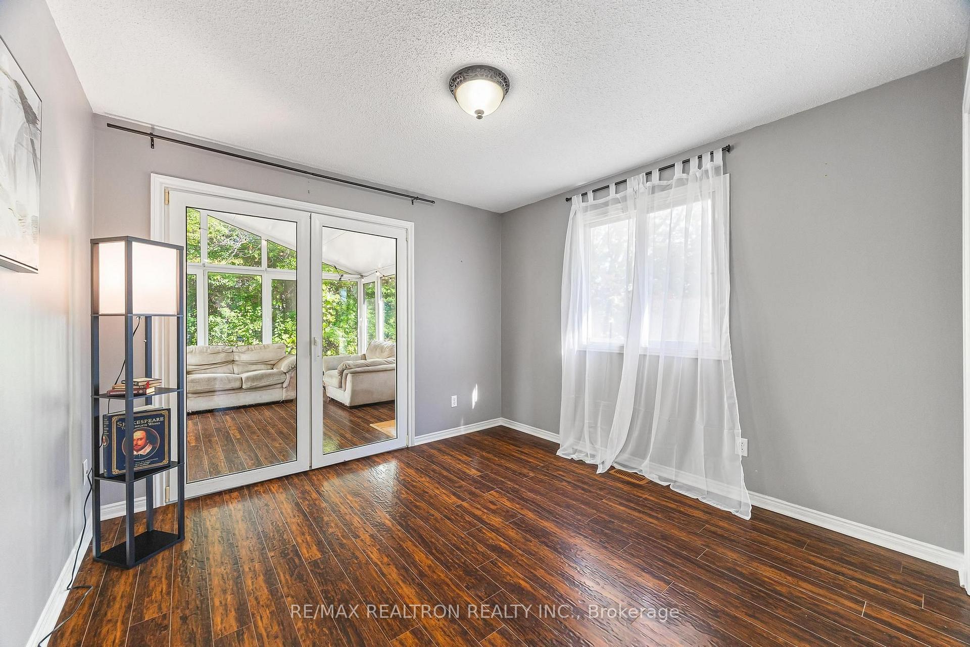 Photo 10 of 805 Milford Drive, Peterborough, Ashburnham Ward 4 — HOMEH