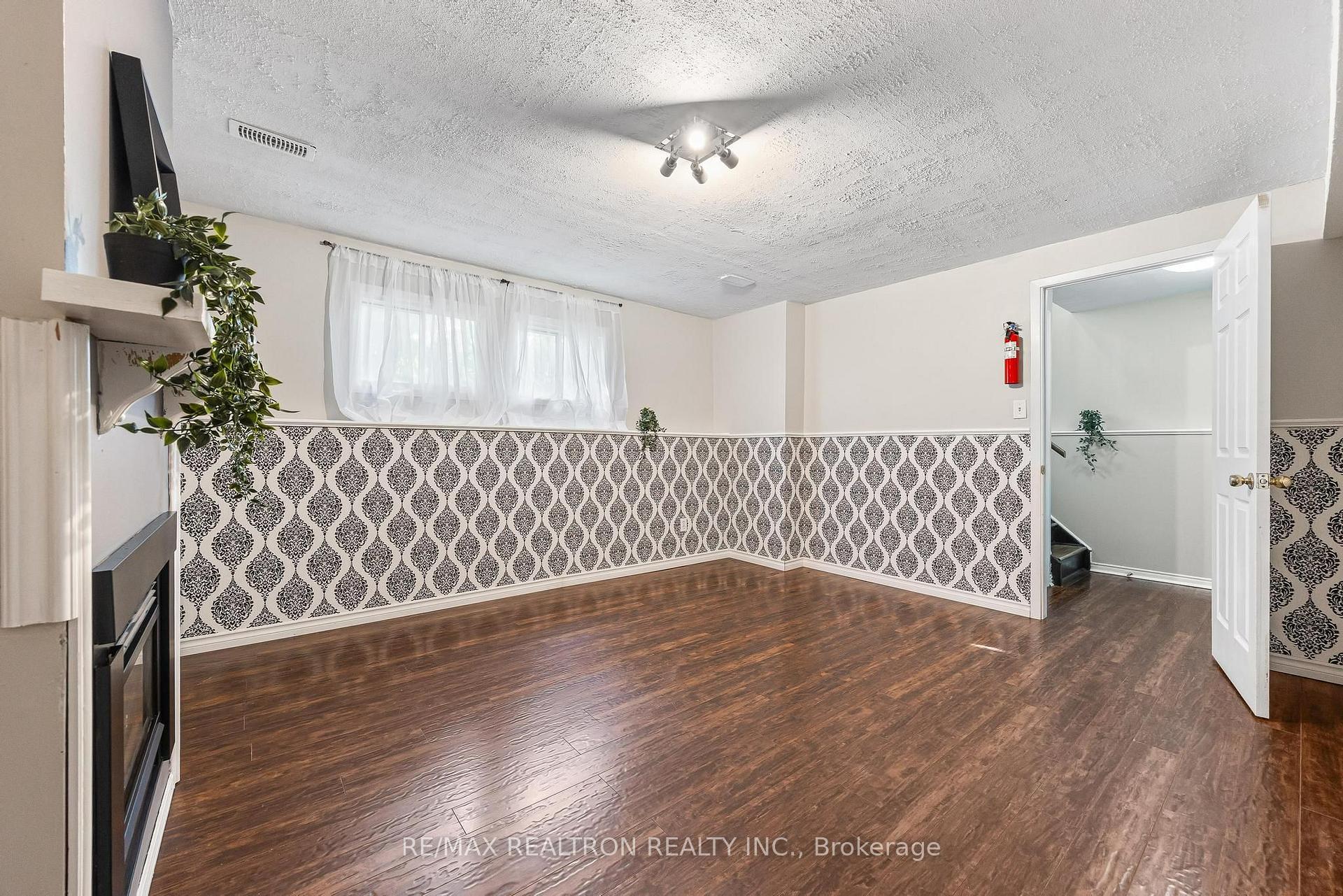 Photo 17 of 805 Milford Drive, Peterborough, Ashburnham Ward 4 — HOMEH