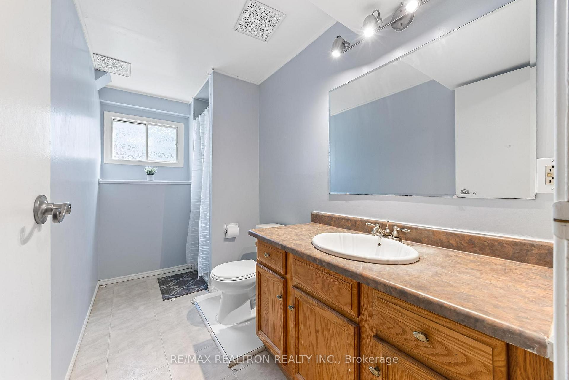 Photo 21 of 805 Milford Drive, Peterborough, Ashburnham Ward 4 — HOMEH