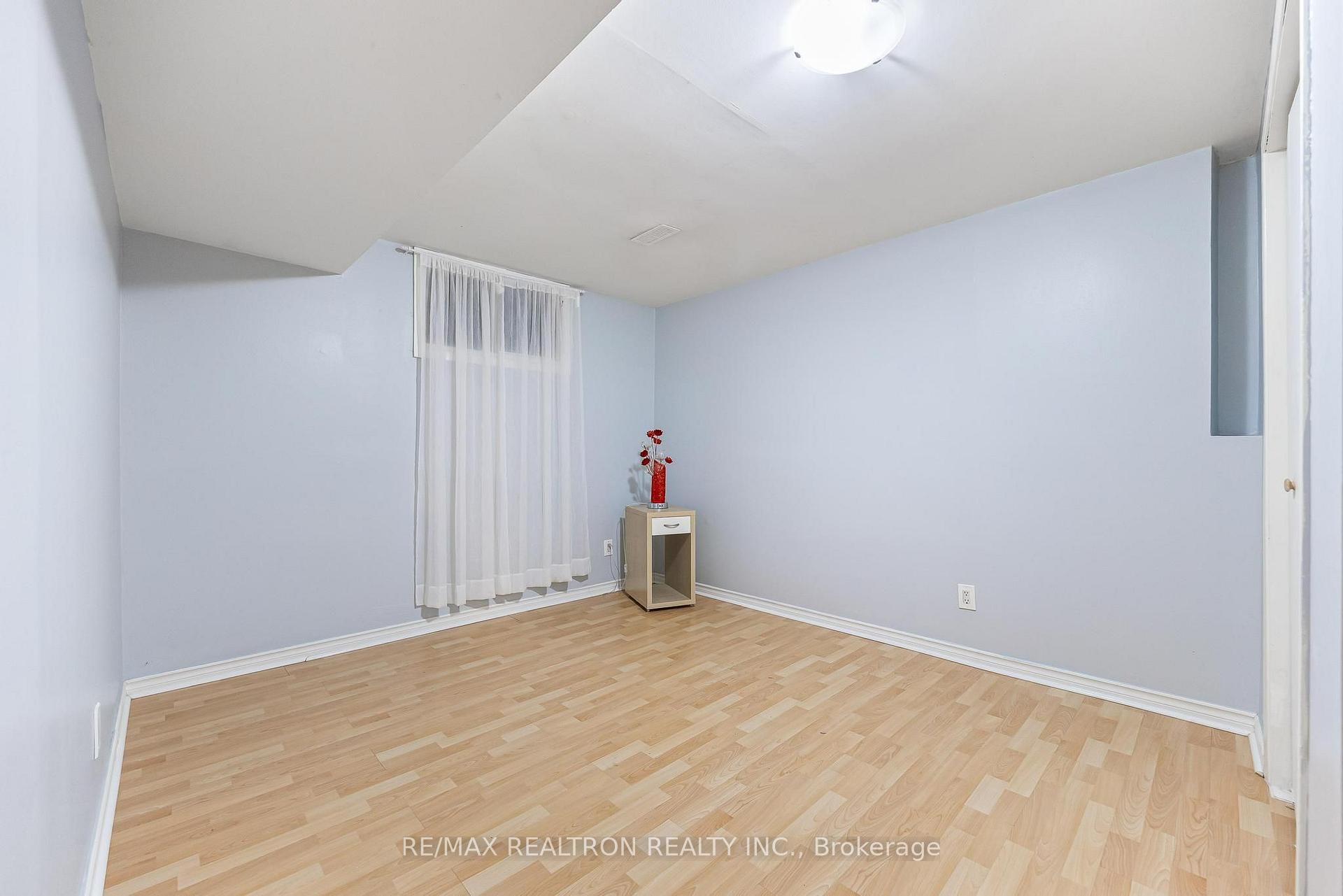 Photo 22 of 805 Milford Drive, Peterborough, Ashburnham Ward 4 — HOMEH