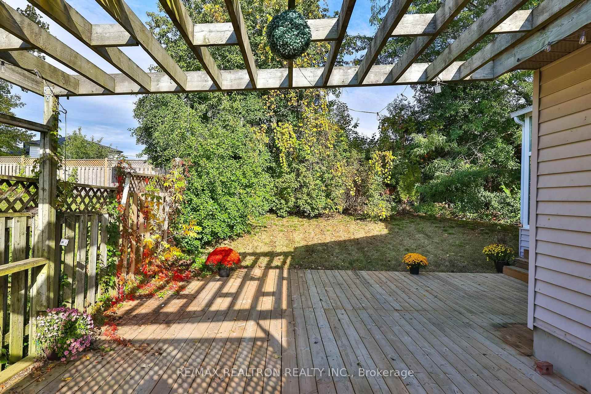 Photo 27 of 805 Milford Drive, Peterborough, Ashburnham Ward 4 — HOMEH