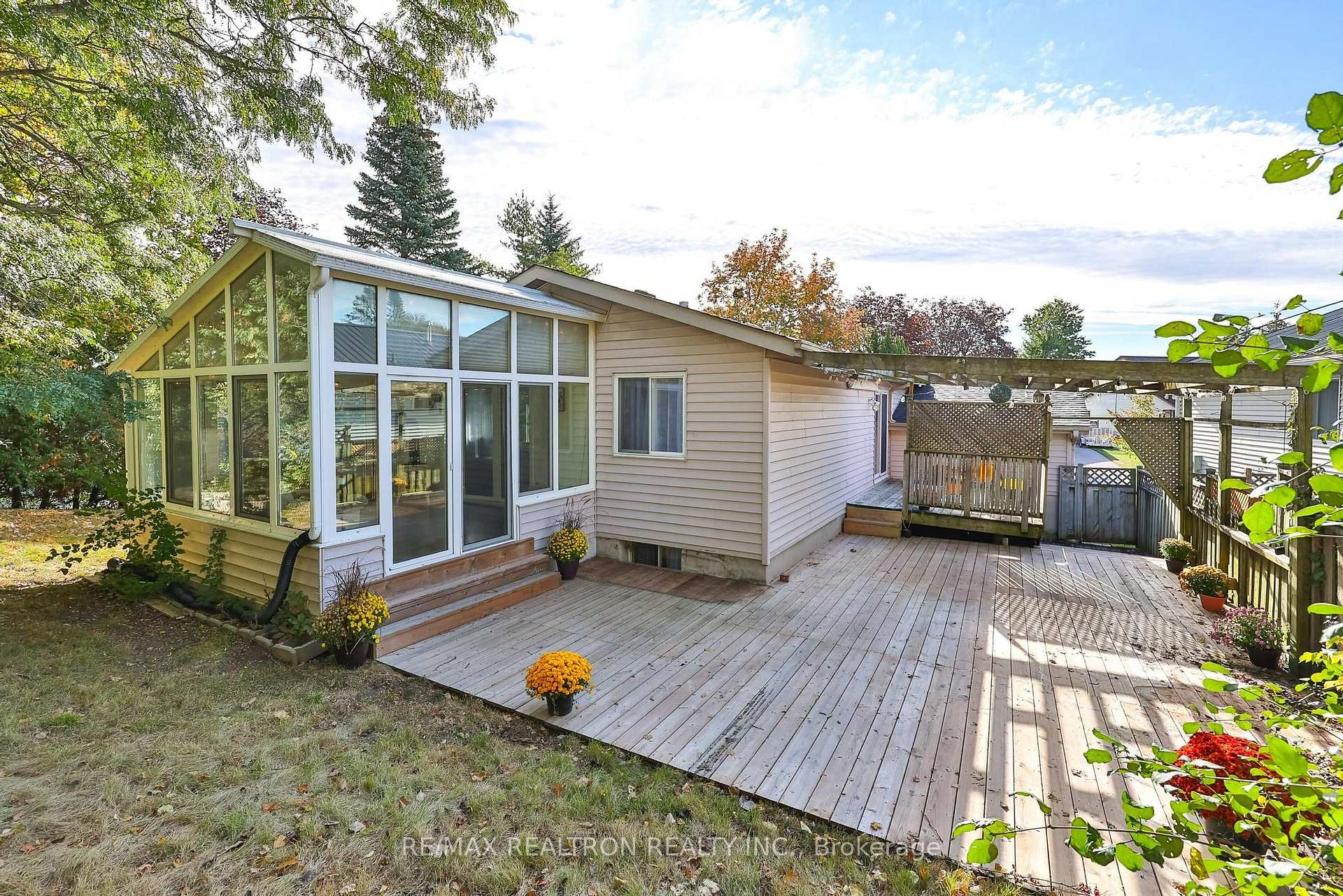 Photo 30 of 805 Milford Drive, Peterborough, Ashburnham Ward 4 — HOMEH