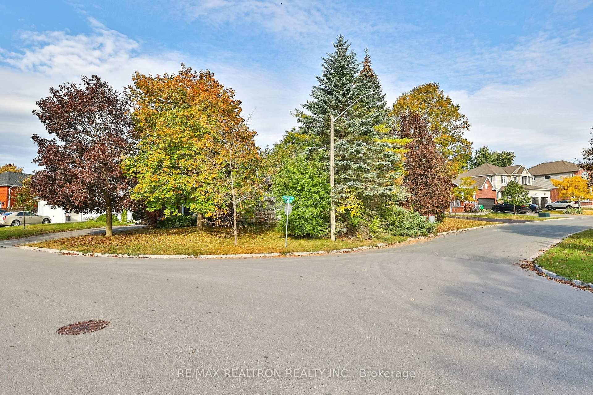 Photo 32 of 805 Milford Drive, Peterborough, Ashburnham Ward 4 — HOMEH