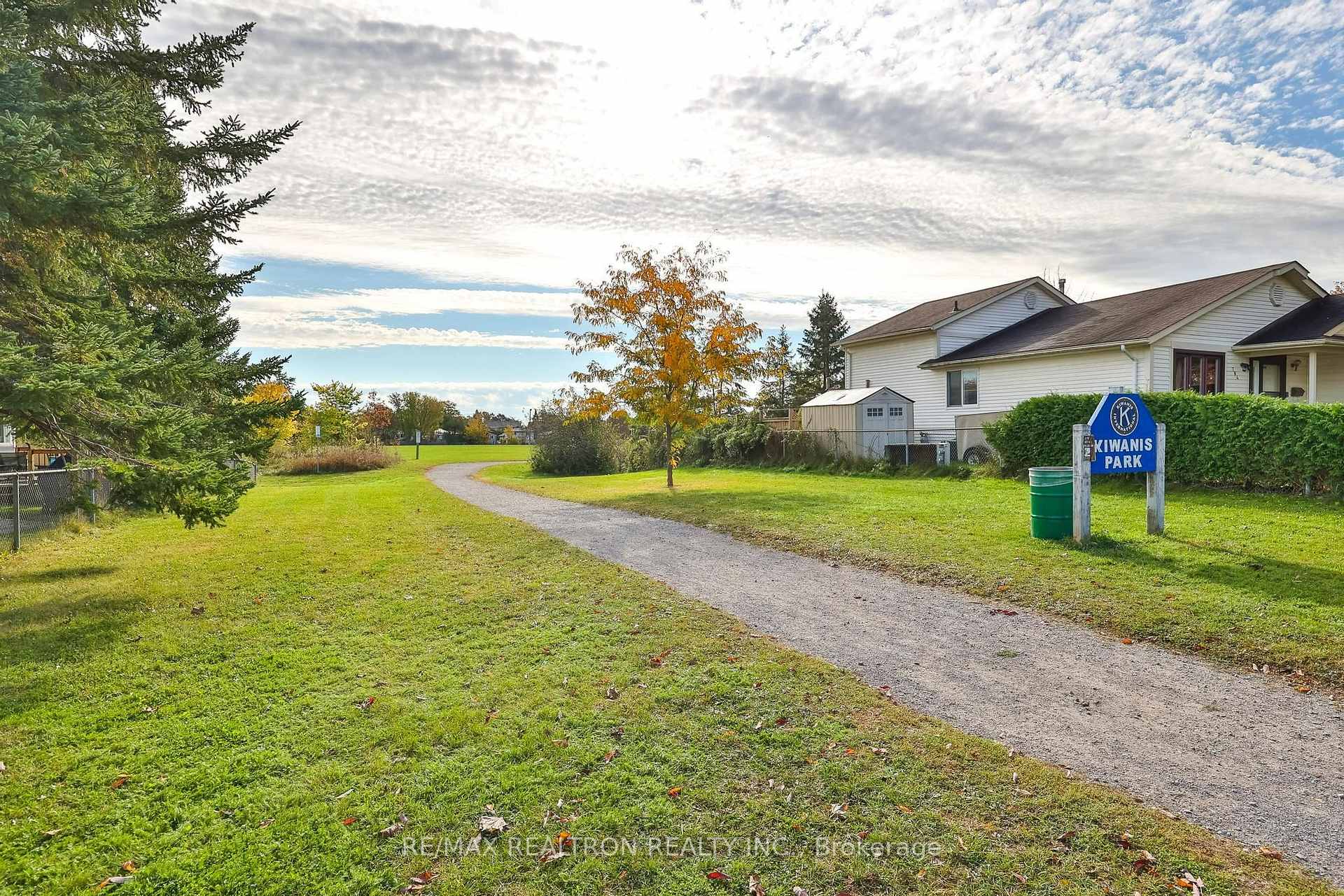 Photo 33 of 805 Milford Drive, Peterborough, Ashburnham Ward 4 — HOMEH