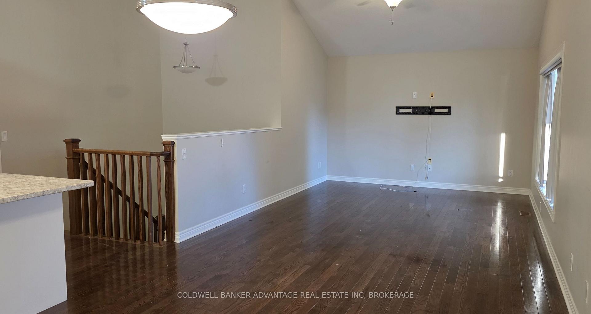 Photo 7 of 284 Classic Avenue, Welland, Lincoln/Crowland — HOMEH