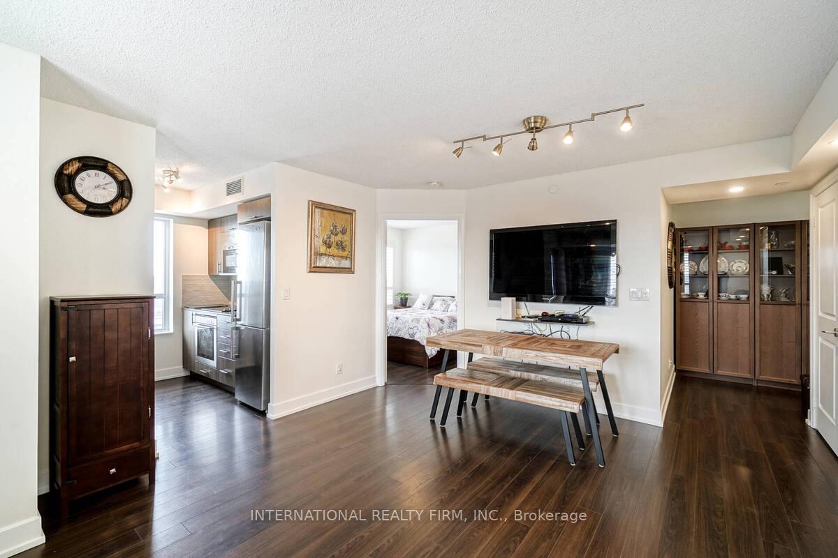 Photo 7 of Unit 2222, 2 Eva Road, Etobicoke, Etobicoke West Mall — HOMEH