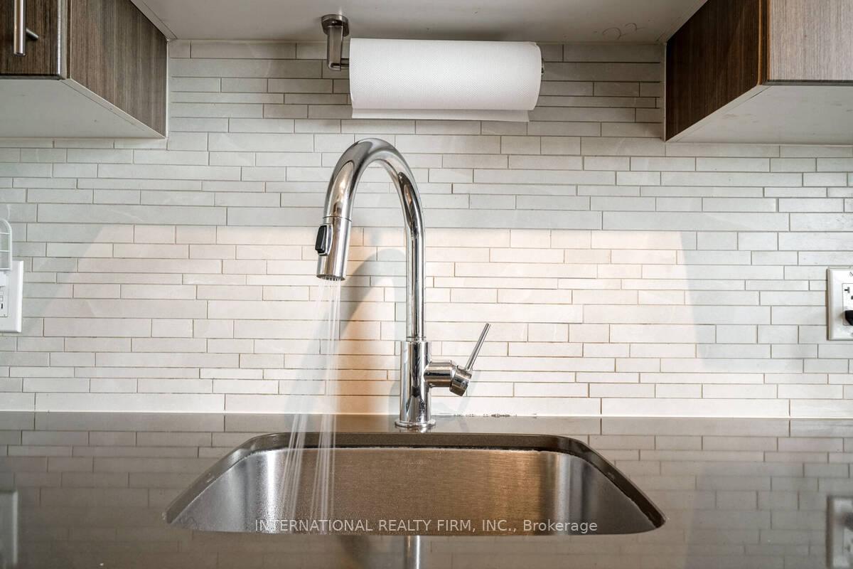 Photo 10 of Unit 2222, 2 Eva Road, Etobicoke, Etobicoke West Mall — HOMEH
