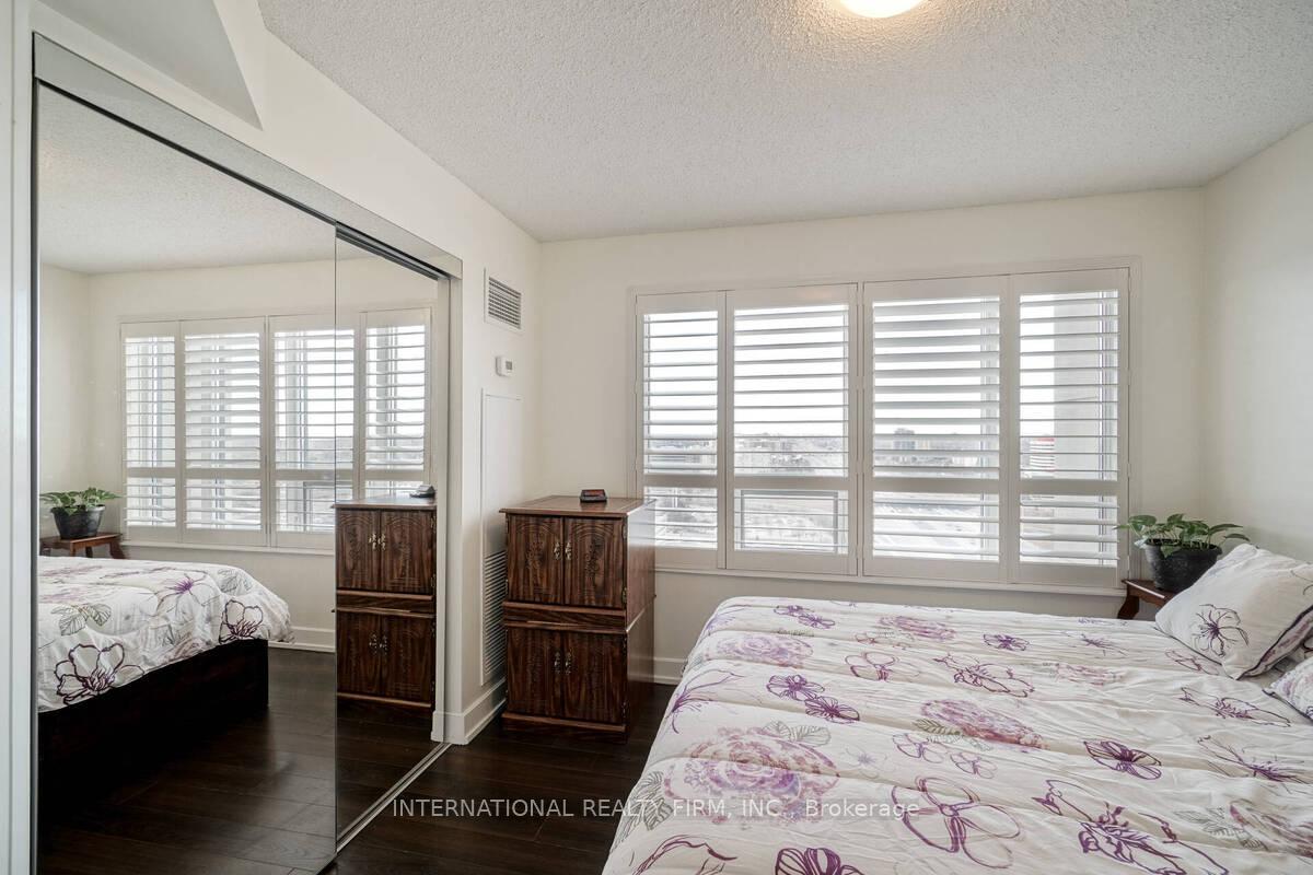Photo 18 of Unit 2222, 2 Eva Road, Etobicoke, Etobicoke West Mall — HOMEH
