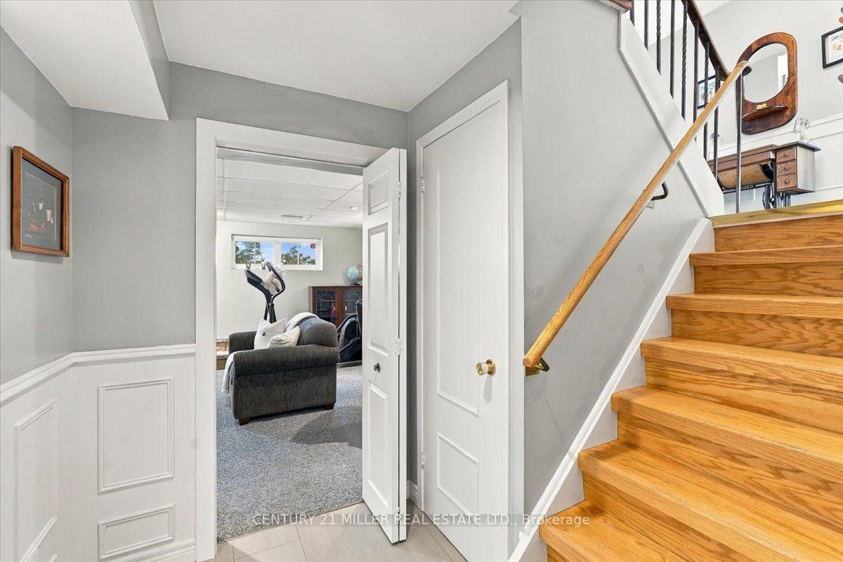 Photo 25 of 2044 Coral Crescent, Burlington, Mountainside — HOMEH
