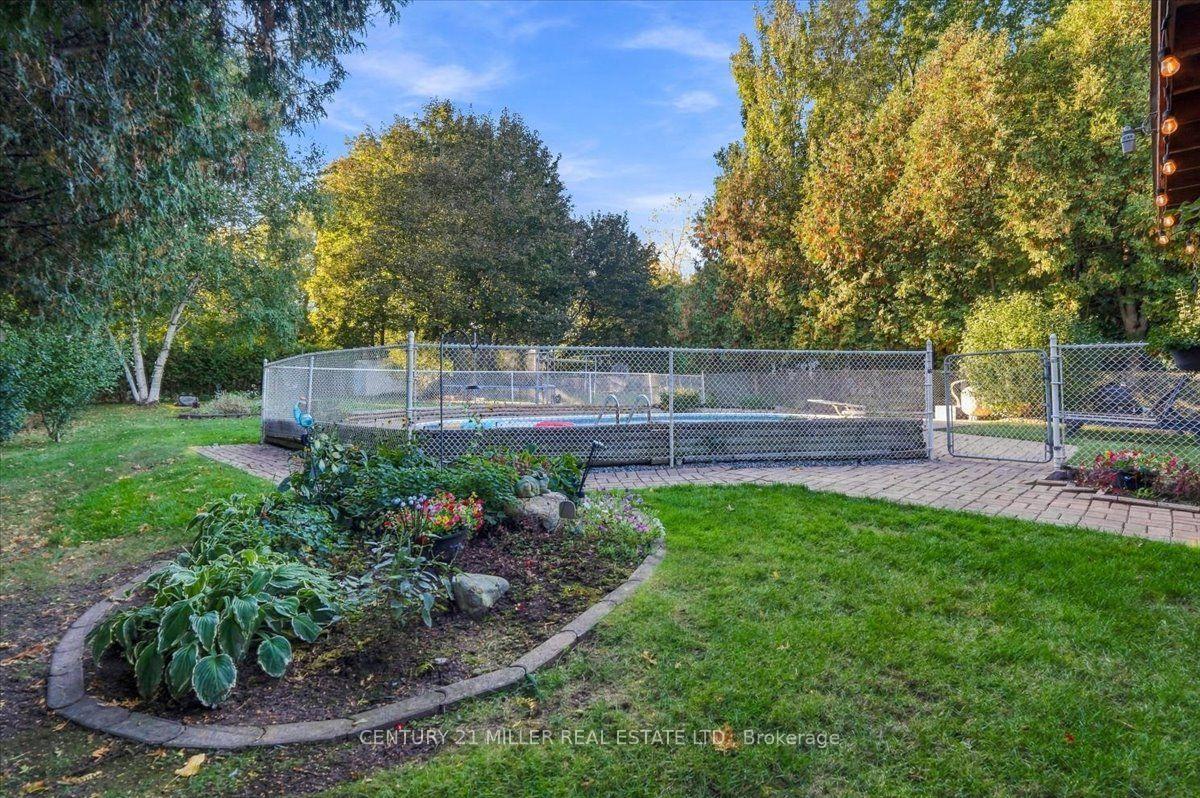 Photo 34 of 2044 Coral Crescent, Burlington, Mountainside — HOMEH