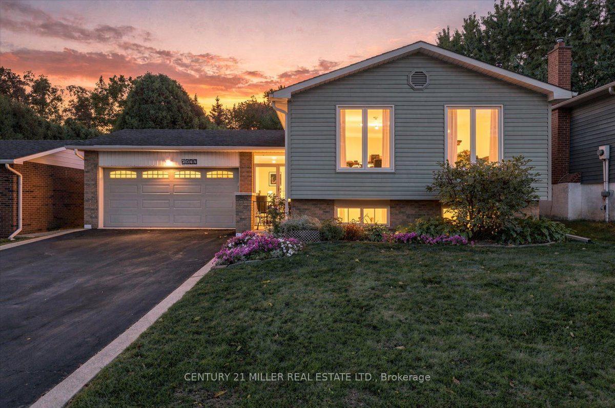 Photo 39 of 2044 Coral Crescent, Burlington, Mountainside — HOMEH