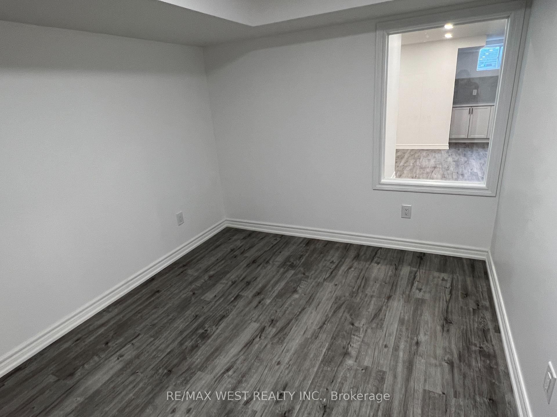 Photo 3 of Unit Basement, 3 Earnshaw Drive, Markham, Victoria Square — HOMEH