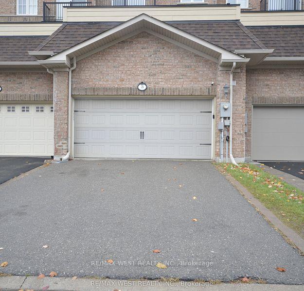 Photo 2 of Unit Basement, 3 Earnshaw Drive, Markham, Victoria Square — HOMEH