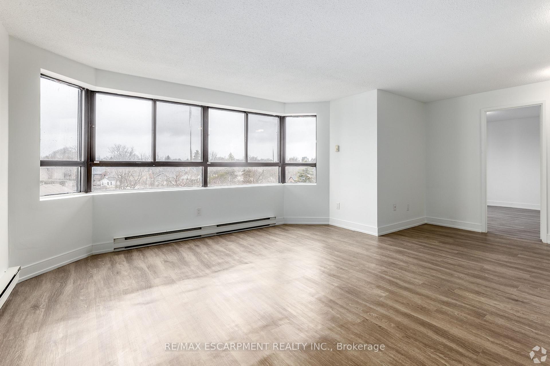 Photo 5 of Unit 510, 547 Belmont Avenue W, Kitchener, Cherry Hill — HOMEH