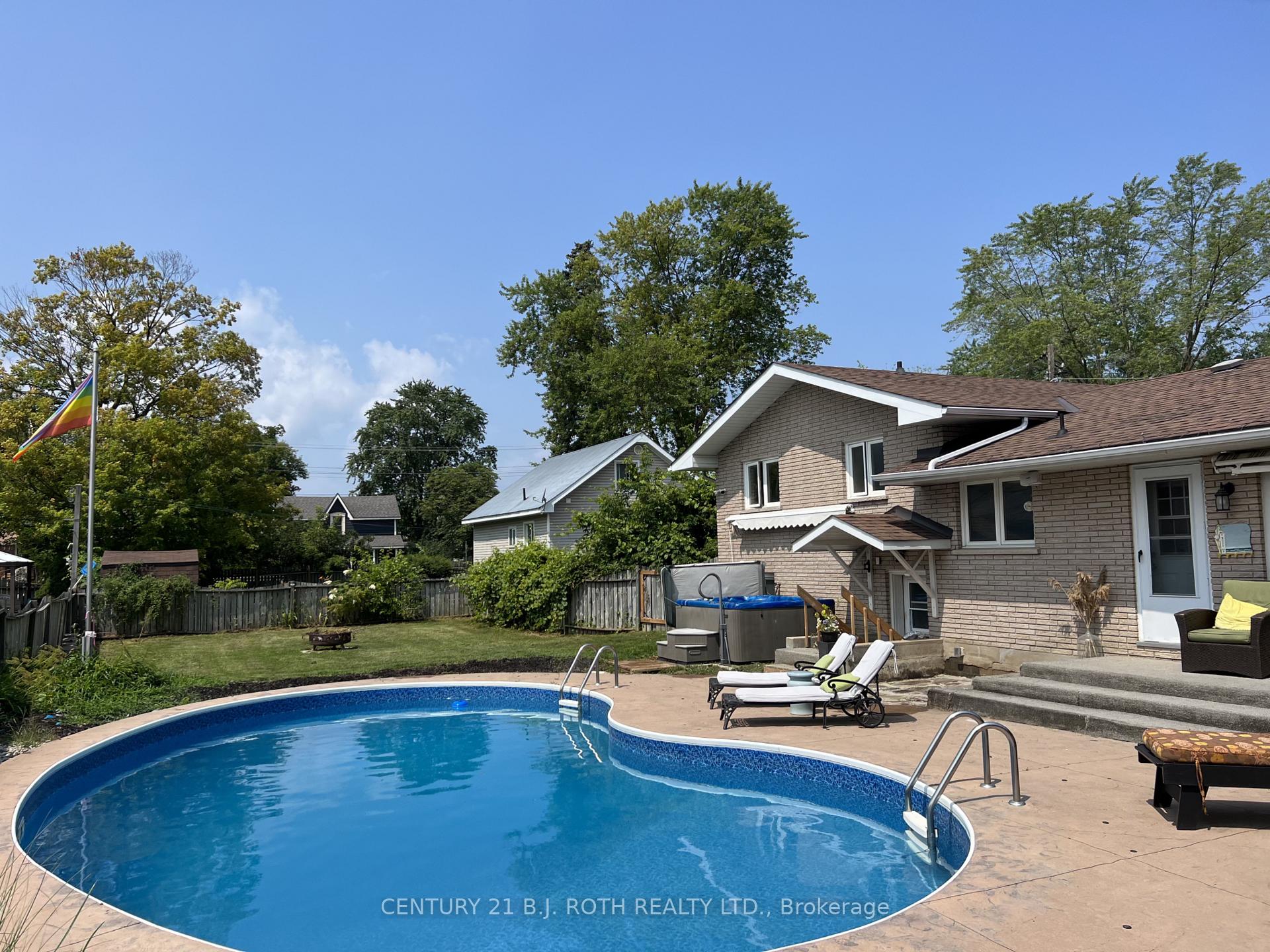 Photo 2 of 201 Point Street, Clearview, Stayner — HOMEH