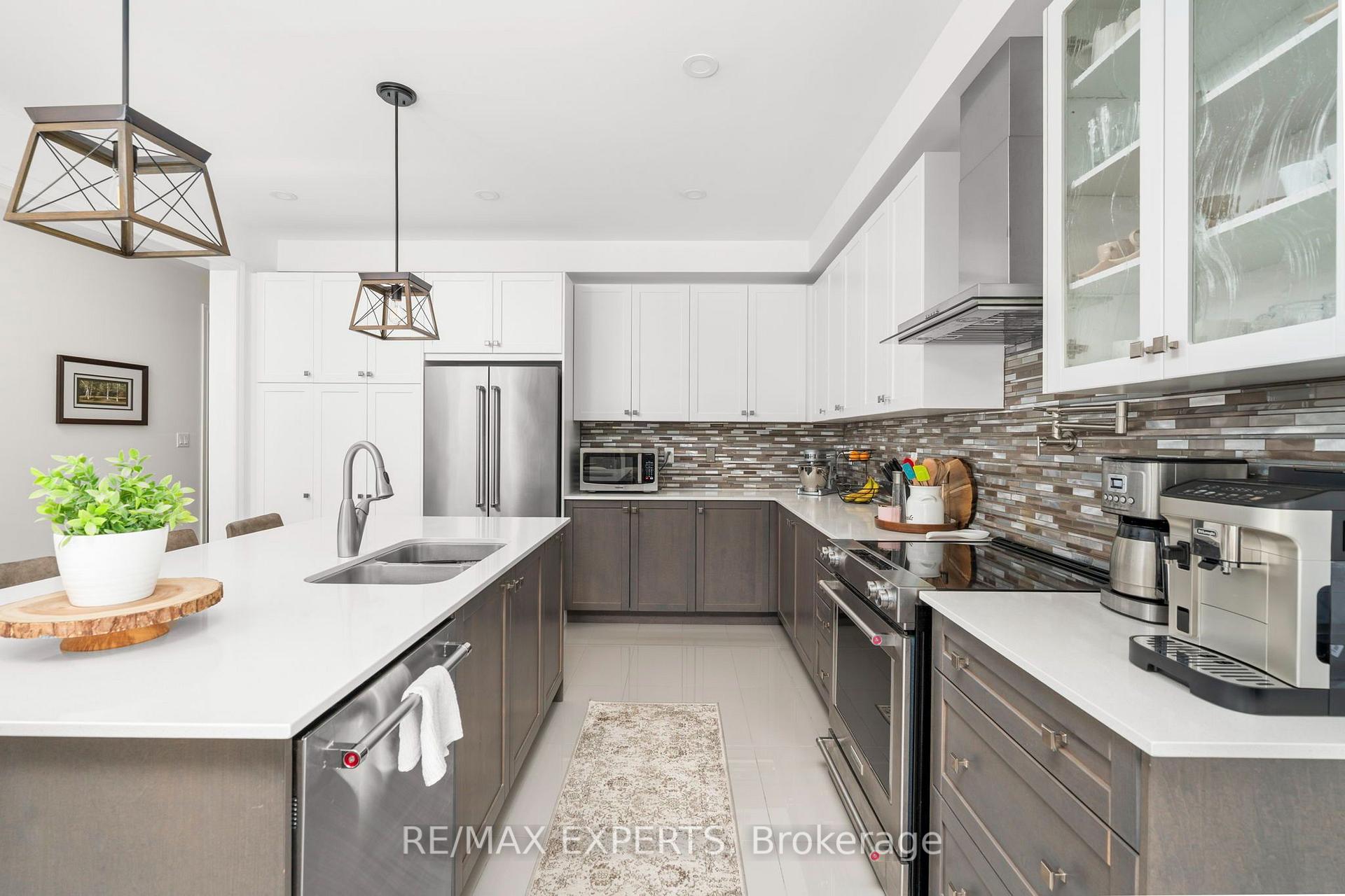Photo 15 of 20 Hackett Street, New Tecumseth, Alliston — HOMEH