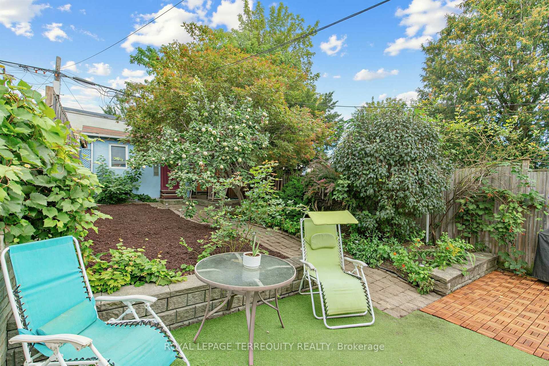 Photo 31 of 211 Blackthorn Avenue, Toronto, Weston-Pellam Park — HOMEH