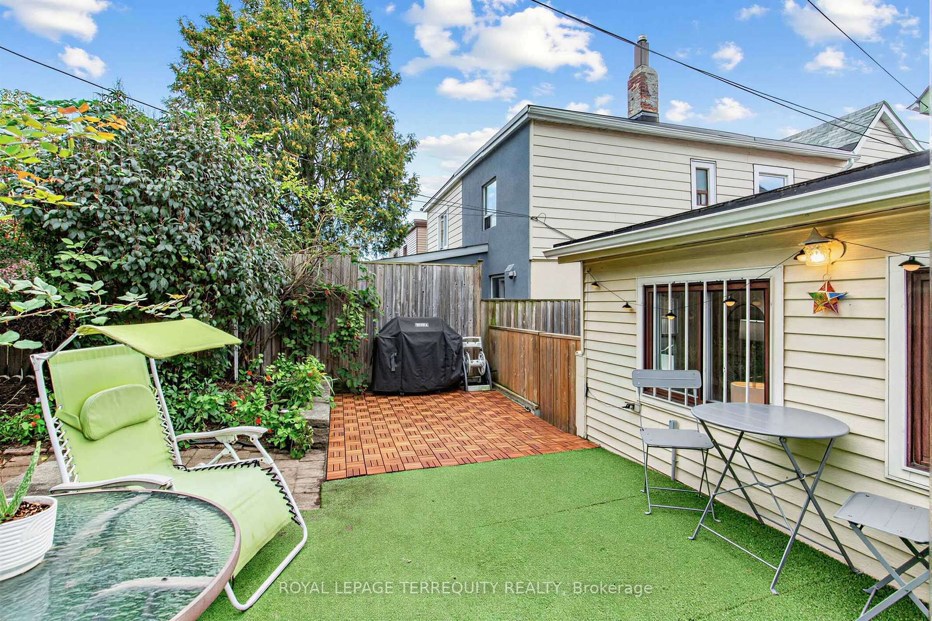 Photo 32 of 211 Blackthorn Avenue, Toronto, Weston-Pellam Park — HOMEH