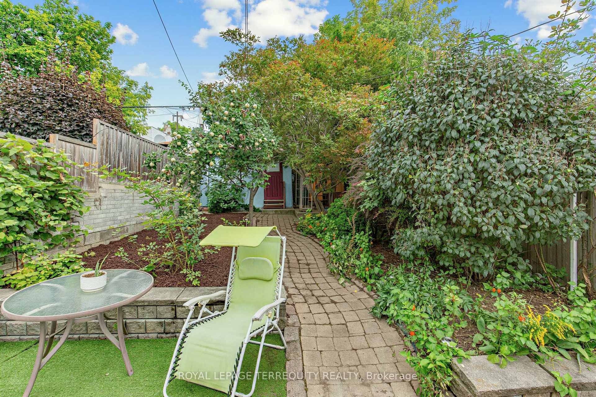 Photo 34 of 211 Blackthorn Avenue, Toronto, Weston-Pellam Park — HOMEH