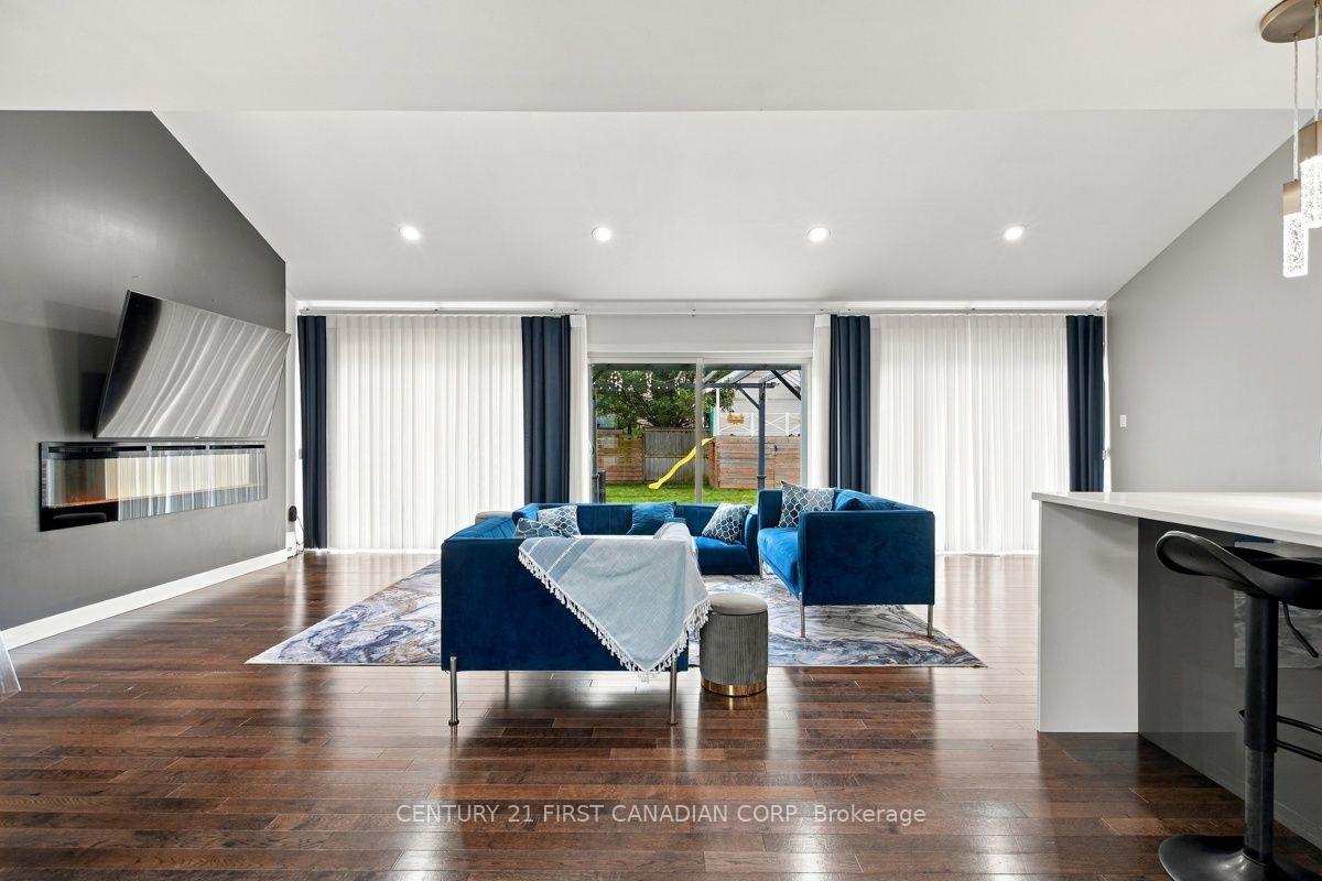 Photo 14 of 535 Freeport Street, London, North E — HOMEH