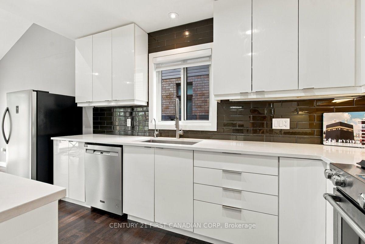 Photo 18 of 535 Freeport Street, London, North E — HOMEH