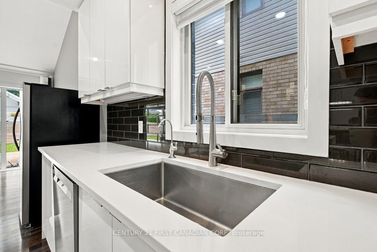 Photo 21 of 535 Freeport Street, London, North E — HOMEH