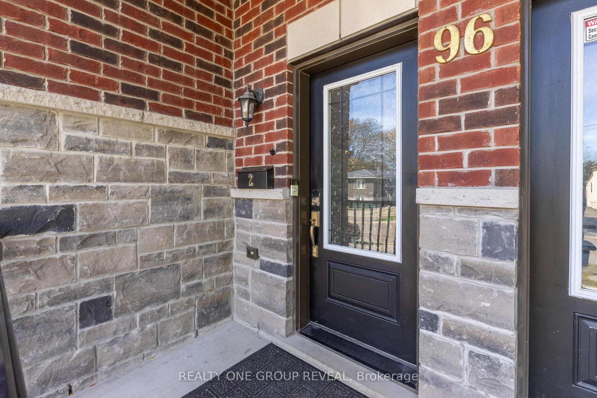 Photo 2 of Unit 2, 96 Cromwell Avenue, Oshawa, Vanier — HOMEH