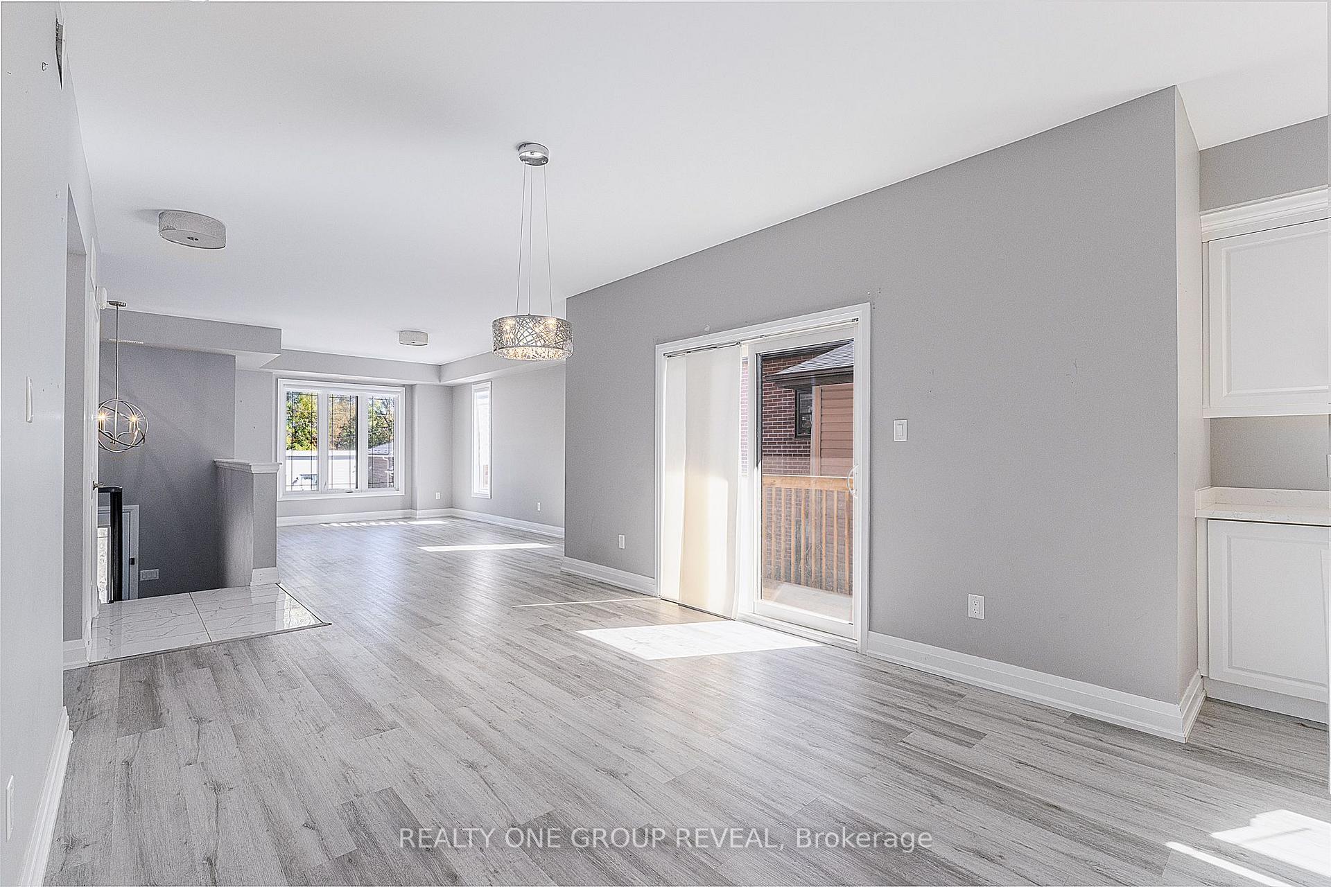 Photo 7 of Unit 2, 96 Cromwell Avenue, Oshawa, Vanier — HOMEH