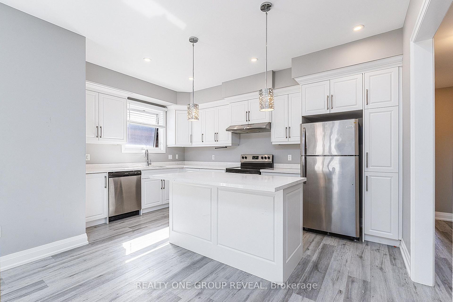 Photo 8 of Unit 2, 96 Cromwell Avenue, Oshawa, Vanier — HOMEH