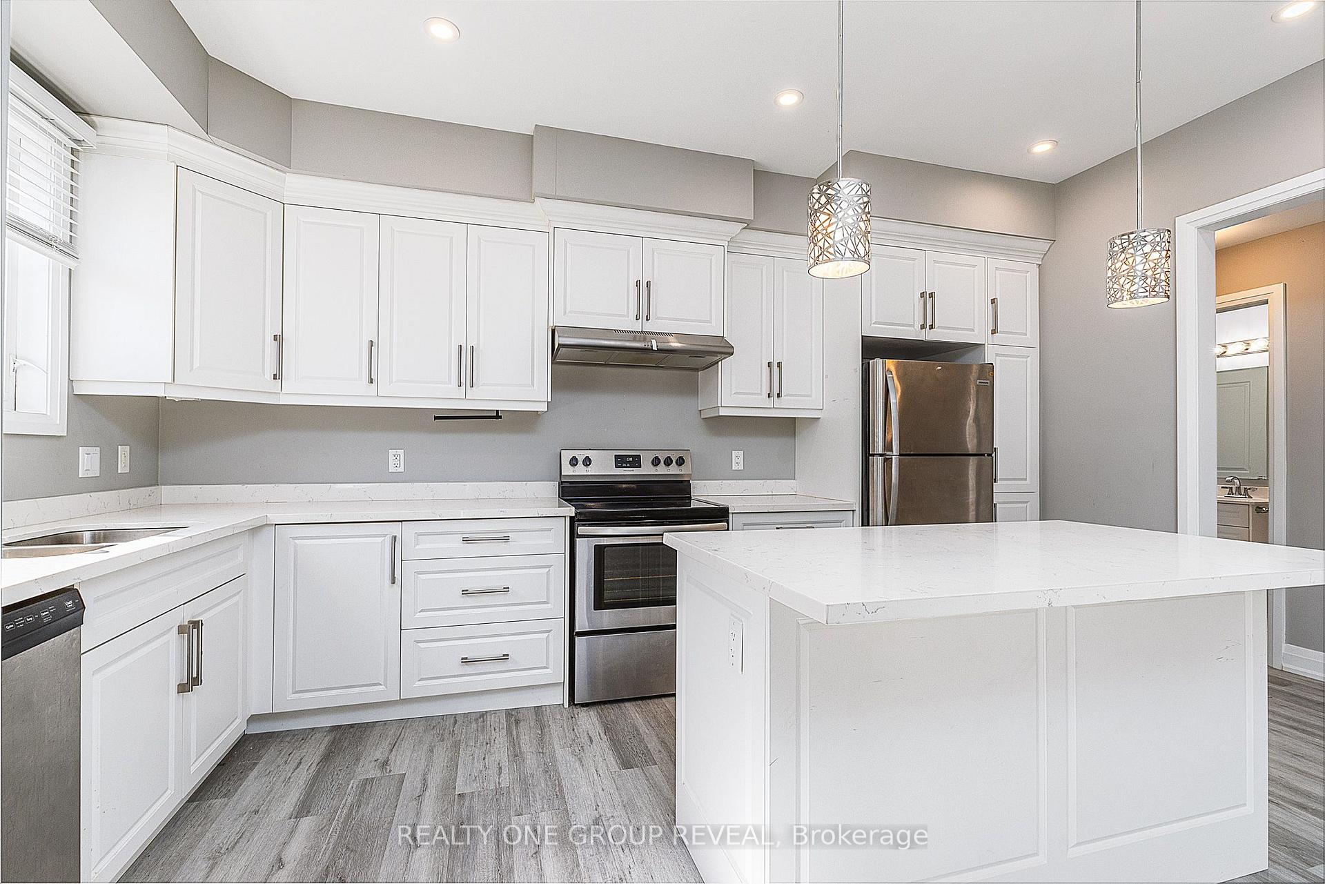 Photo 9 of Unit 2, 96 Cromwell Avenue, Oshawa, Vanier — HOMEH